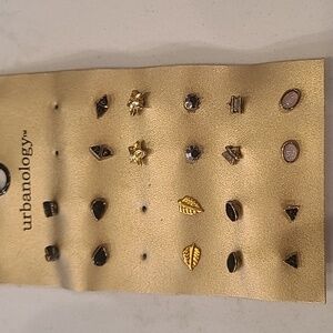 URBANOLOGY Bundle of Earrings. New